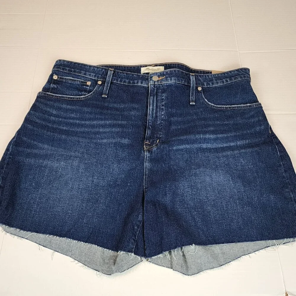 Madewell sz 36 High Rise Denim Shorts Curvy Blue Raw Hems